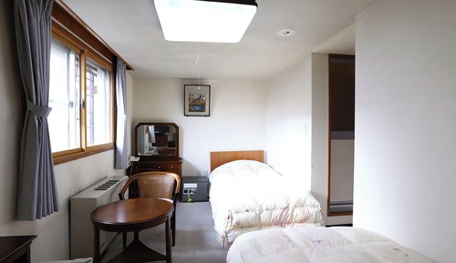 Economy Twin Room