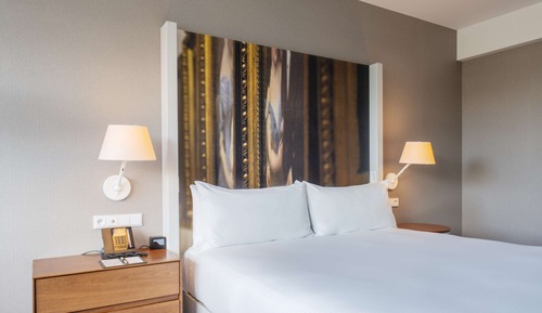 Deluxe Room, 1 King Bed