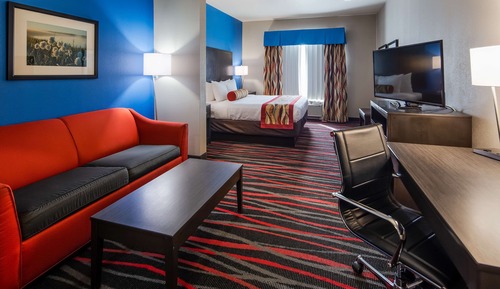 Suite, 1 King Bed with Sofa bed, Accessible, Non Smoking (Bathtub with Sofabed)