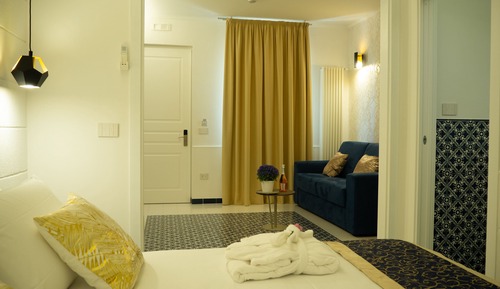 Superior Double Room (with Patio)