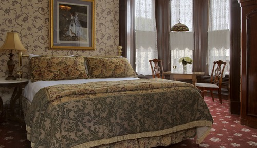 Two-Bedroom King Suite