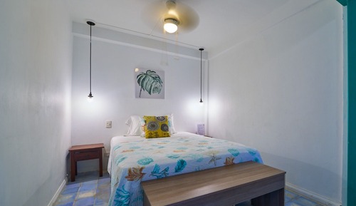 Basic Double Room (Casa Rayo).