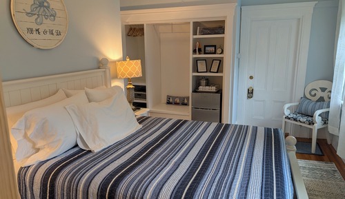 Standard Room, 1 Queen Bed