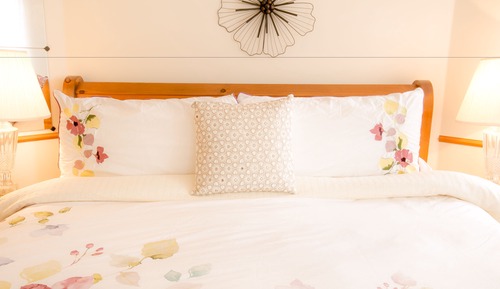 Junior Suite, 1 King Bed, Mountain View, Corner