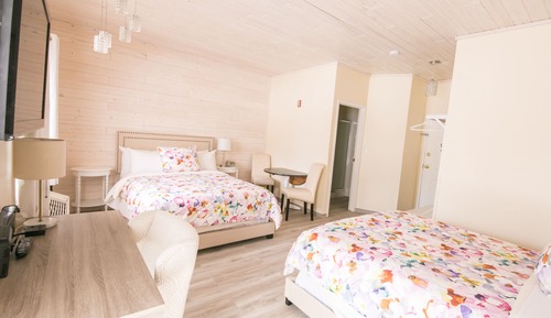 Superior Room, 2 Queen Beds, Patio