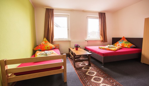 Economy Twin Room, Shared Bathroom