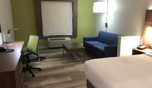 Suite, 1 King Bed, Accessible (Mobility Tub)