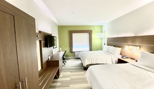 Suite, 2 Queen Beds, Accessible (Communication Accessible)