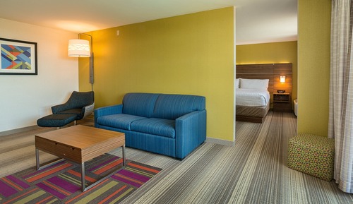 Suite, 1 King Bed, Accessible (Communications, Mobil, Accessible Tub)