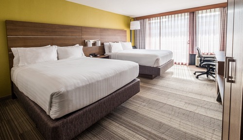 Room, 2 Queen Beds, Accessible (Communications, Walk-In Shower)