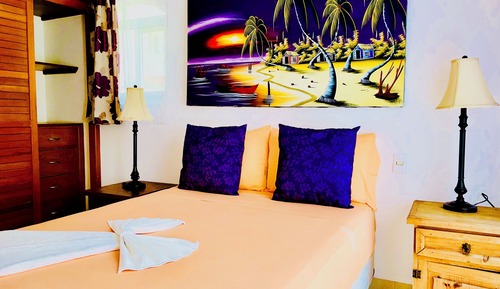 Economy Double Room, 1 Queen Bed, Private Bathroom, Pool View