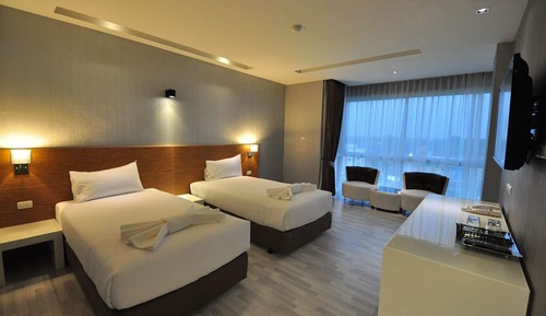 Standard Twin Room