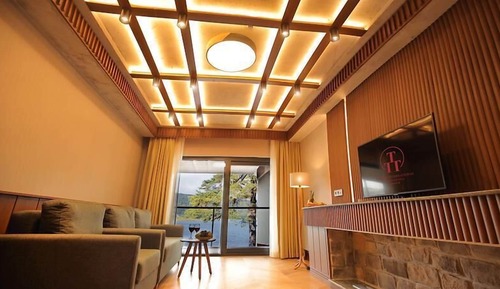 Suite Room