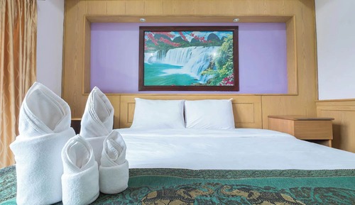 Standard Room, 1 King Bed