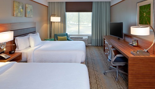Room, 2 Queen Beds, Accessible, Non Smoking (Hearing)