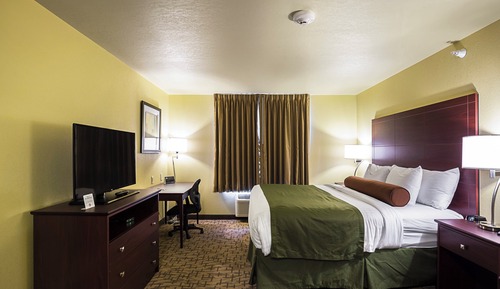 Suite, Multiple Beds, Accessible, Non Smoking