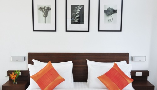Deluxe Double Bed with Garden View