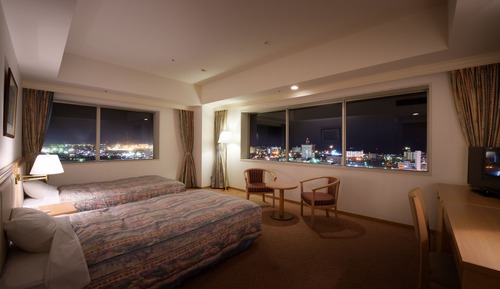 Deluxe Corner Twin Room