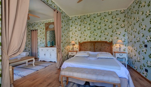 Classic Suite, 1 Queen Bed with Sofa bed