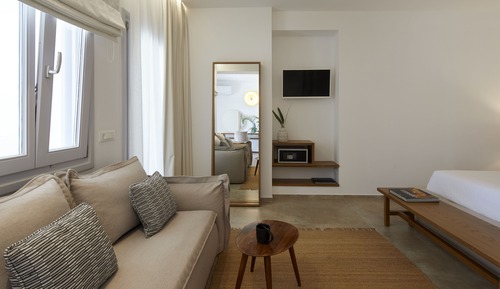 Superior Suite (with Private Outdoor Jacuzzi)