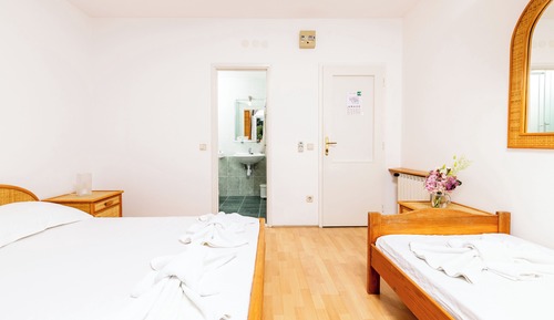 Triple Room, Balcony, Garden View