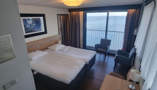 Twin Room, Non Smoking, Canal View