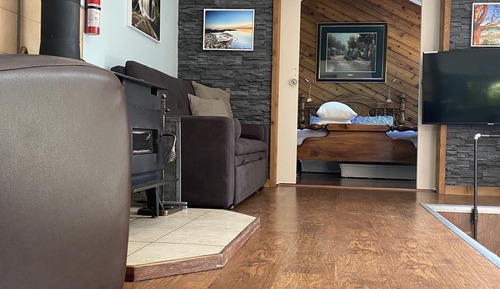 Cottage, 1 Bedroom, Kitchen (Across the Street from the Lake)