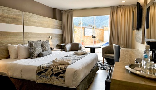 Deluxe Room, Balcony, Mountain View