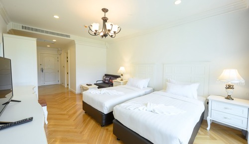 Premier Room