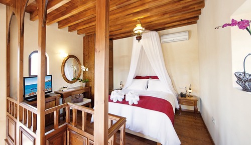 Superior Suite (Nike of Samothraki)