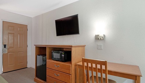 Standard Room, 1 King Bed, Non Smoking