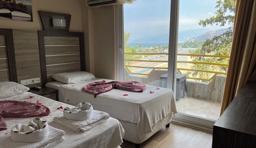 Standard Double Room, 1 Bedroom, Partial Sea View