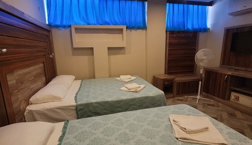 Economy Triple Room