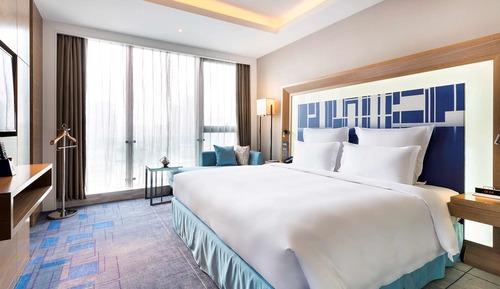 Premier Suite, 1 King Bed, Executive Level