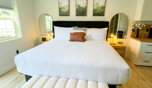 #18 ADA King Room, Ground Floor, Fire Pit, Adjoining Room