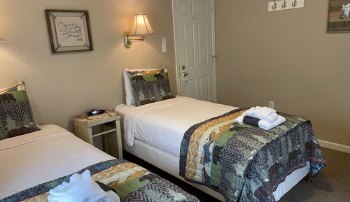 Economy Twin Room, Shared Bathroom (Room 13)