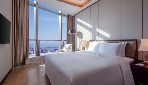King Two Bedroom Apartment Ocean View