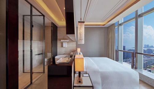 King One Bedroom Apartment