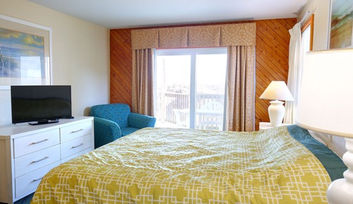 Condo, 2 Bedrooms, Balcony, Partial Ocean View