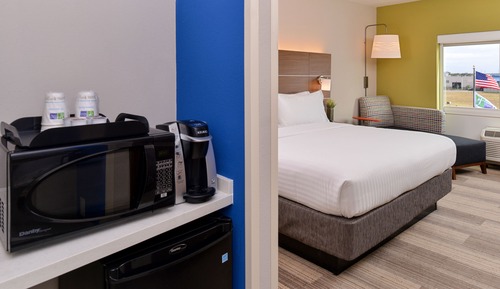 Standard Room, 1 King Bed, Accessible (Hearing Accessible)