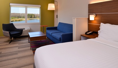 Suite, Accessible (Mobility Tub)