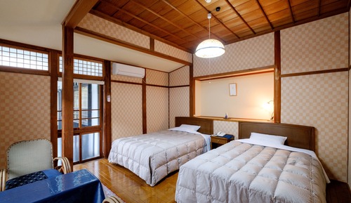 Traditional Twin Room, 2 Queen Beds (Japanese Western-Style)