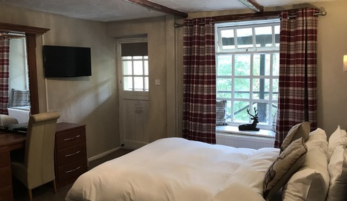 Standard Double Room, Bathtub