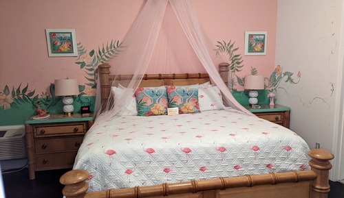Flamingo Room