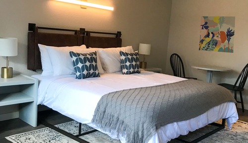 Comfort Studio Suite, 1 King Bed with Sofa bed