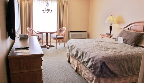Standard Room, 1 King Bed