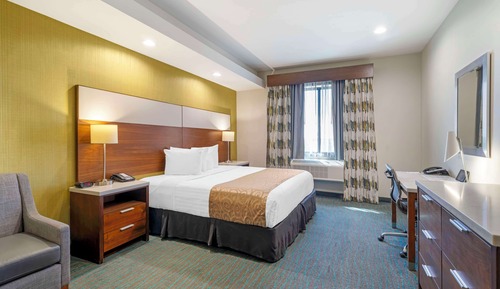 Standard Room, 1 King Bed, Accessible, Non Smoking
