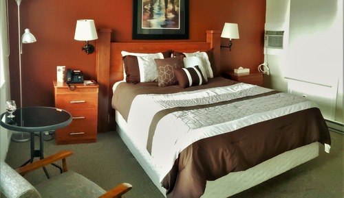 Standard Room, 1 Queen Bed