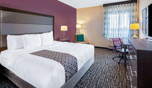 Deluxe Room, 1 King Bed, Accessible, Non Smoking (Mobility,Tub w/Grab Bars)