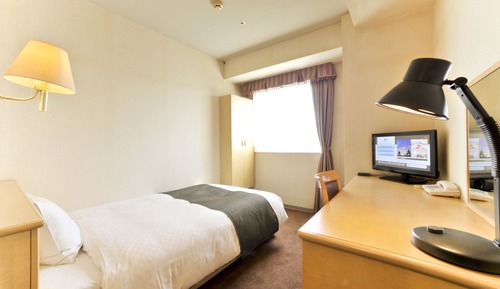 Single Room, Smoking